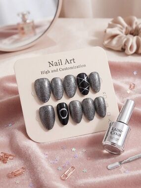 Silver Glitter & Black Accent Press-On Nails - Nail Art Set